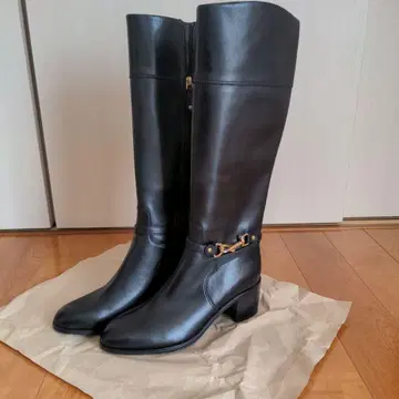 블랙 가죽 롱 부츠 (하자품)