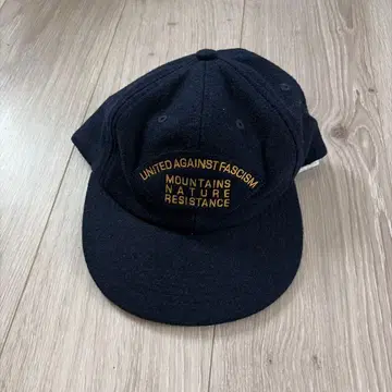 미사용품 DIE DREI BERGE 울 캡 네이비