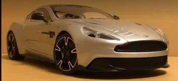 애스턴 마틴 뱅퀴시 S 1/18