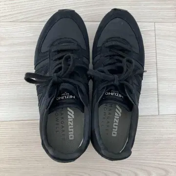 margaret howell x mizuno 스니커즈 블랙 23.5