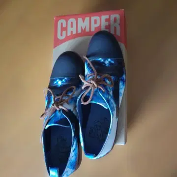 CAMPER 파랑과 화이트의 타이다이 레이스업 슈즈