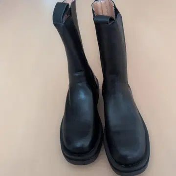 사이드 고어 부츠 블랙