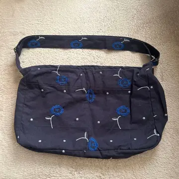 자수 꽃무늬 백 north object de petit