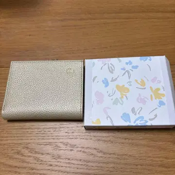 황궁 한정판 미사용 새상품 골드 가마구치