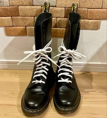 닥터마틴 빈티지 14홀 부츠 1914 블랙 영국제 새상품급
