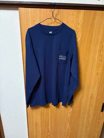 헬리한센 롱 T셔츠 네이비 컬러