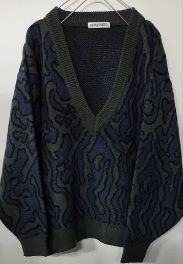 FRANKENSTEIN. V넥 스웨터 올리브 그린