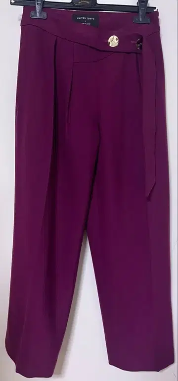 유나이티드 도쿄 슬랙스 새상품급