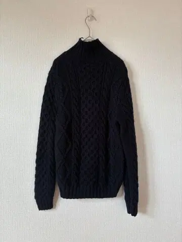 PAR ICI 팰리시 네이비 하이 게이지 케이블 니트