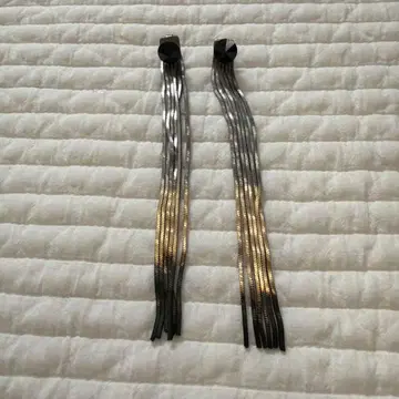 이오세리아니 프린지 귀걸이