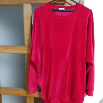 pepe 빨간색 긴팔 티셔츠 새상품급