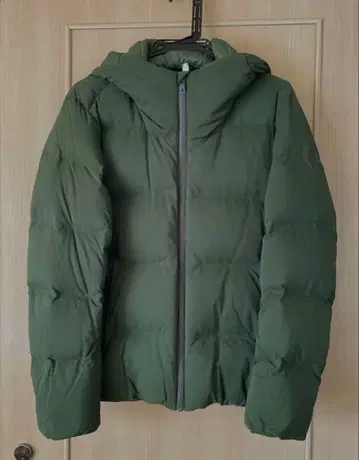 [클리닝 완료] 심리스 다운 파카 S 유니클로