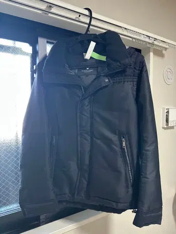 BLACK LABEL CRESTBRIDGE 블랙 다운 자켓