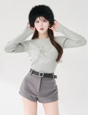 DR 비쥬 플라워 리브 니트탑 GRY