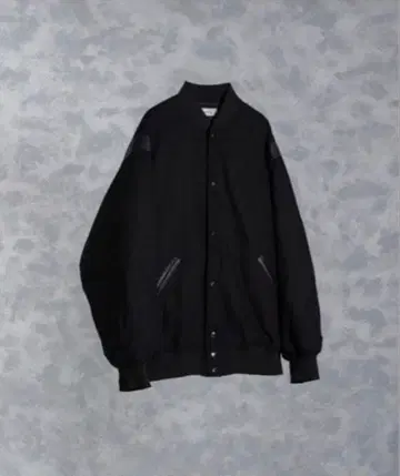 ADRER x LHP 프리미엄 스타디움 점퍼