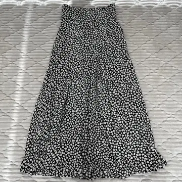 새상품급 론 헤르만 벨로아 플레어 롱 스커트 블랙 x 꽃무늬