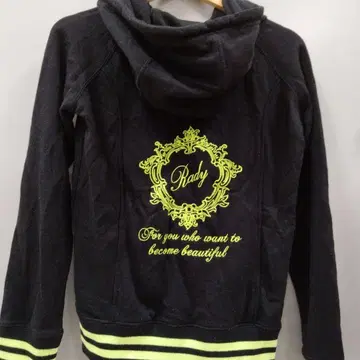 Rady 후드 부착 후드티 블랙