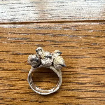 데코비냐 오시쿠라 스즈메 반지