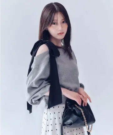 프레이 아이디 빅 리본 원숄더 티셔츠