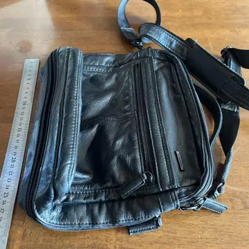 가죽 블랙 숄더백