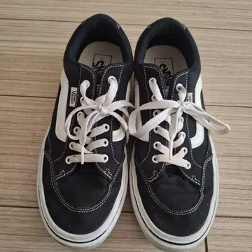 Vans 블랙/화이트 스니커즈