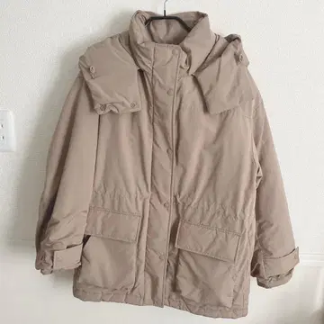 유니클로 하이브리드 다운 코트 베이지 L 사이즈 2024년 모델