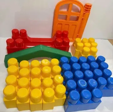 전신으로 블록 피플 people