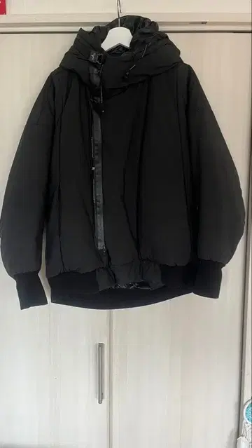 닐스 다운 자켓 블랙