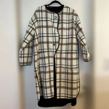 체크 무늬 롱 코트