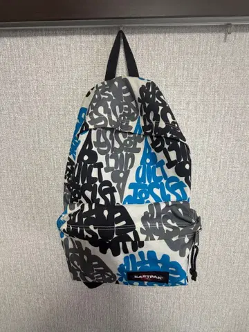EASTPAK 그래피티 백팩
