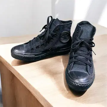 CONVERSE 올스타 블랙 하이컷 스니커즈 23.5cm