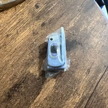 SH251i 퓨전 실버 휴대폰 컬렉션