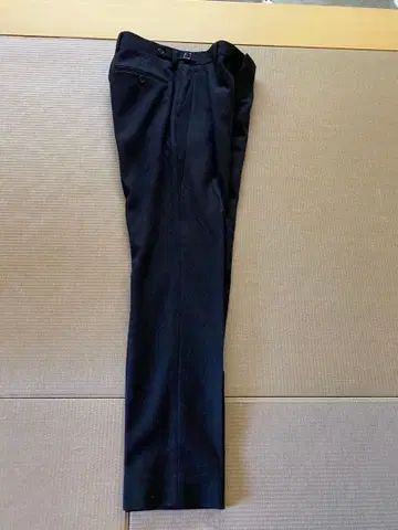 울 혼방 차콜 그레이 사이드 조절 VSKONE COLLECTION