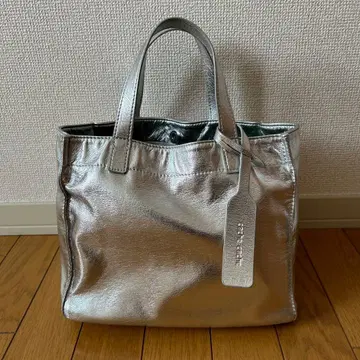 카슈카슈 cache cache 소프트 메탈릭 토트