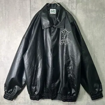 한정판 완판템 럭셔리 스터드 자수 인조 가죽 자켓 블랙 새상품급