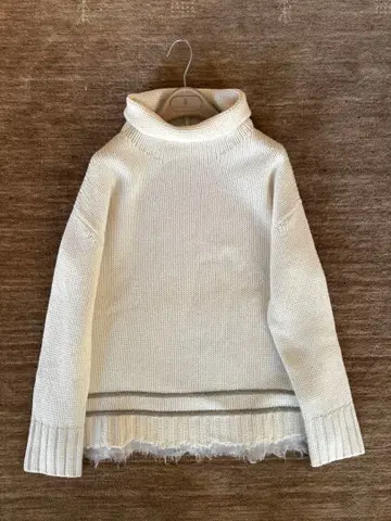 파비아나 필리피 모니레 니트 화이트