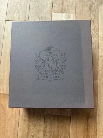 미사용 새상품 SARTORE 베이지 가죽 부츠