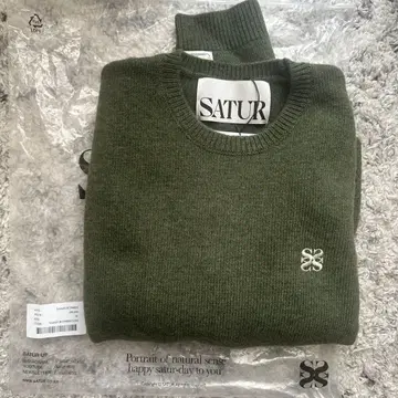SATUR 올리브 그린 니트