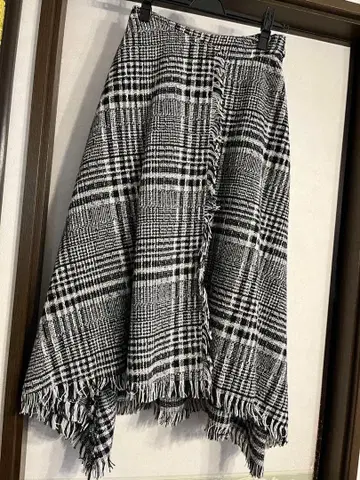 HARE 오샤레나 프렌지 스커트