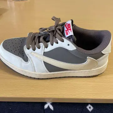 조던 1 스니커즈