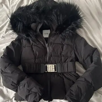 GYDA 벨트 포함 숏 다운 블랙 2024 모델