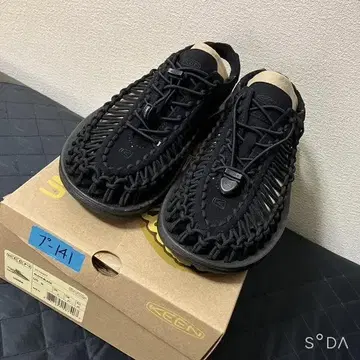 [ 미사용 ] KEEN UNEEK 블랙 ( 푸141 )