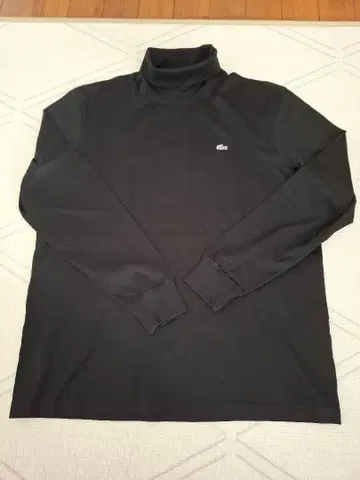 LACOSTE 터틀넥