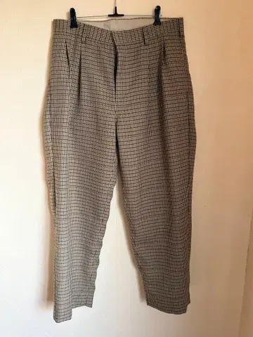 유나이티드 애로우즈 체크 무늬 스트레이트 핏 슬랙스