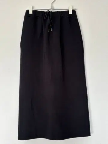 아바하우스 맨투맨 타이트 스커트