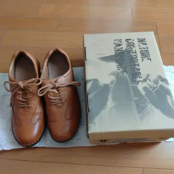 La new 브라운 레이스업 슈즈