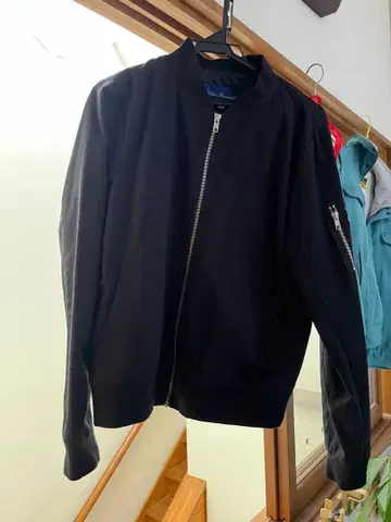 블랙 집업 스탠드 카라 자켓 MA-1