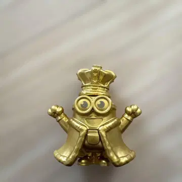 골드 컬러 왕관 미니언 피규어