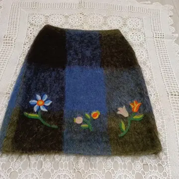 JUNKO SHIMADA 모헤어와 자수 스커트