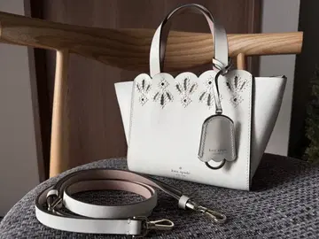 케이트 스페이드 핸드백 2way 팔/사선 가죽 화이트